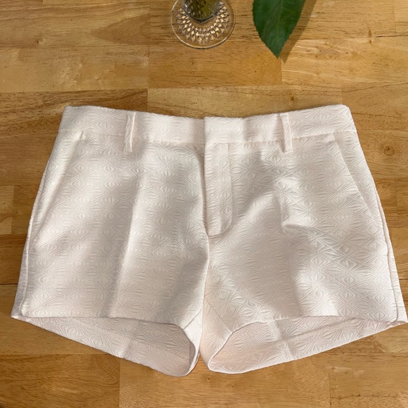 NWT Banana Republic Jacquard Diamond Pattern Woven Cream Shorts Women’s Size 4 - Picture 1 of 9